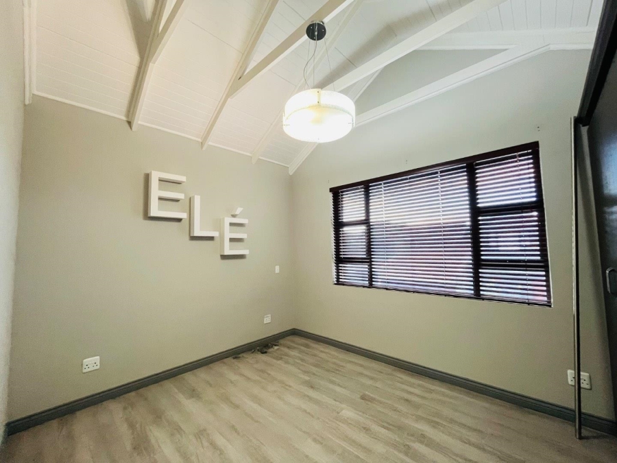 3 Bedroom Property for Sale in Woodland Hills Free State